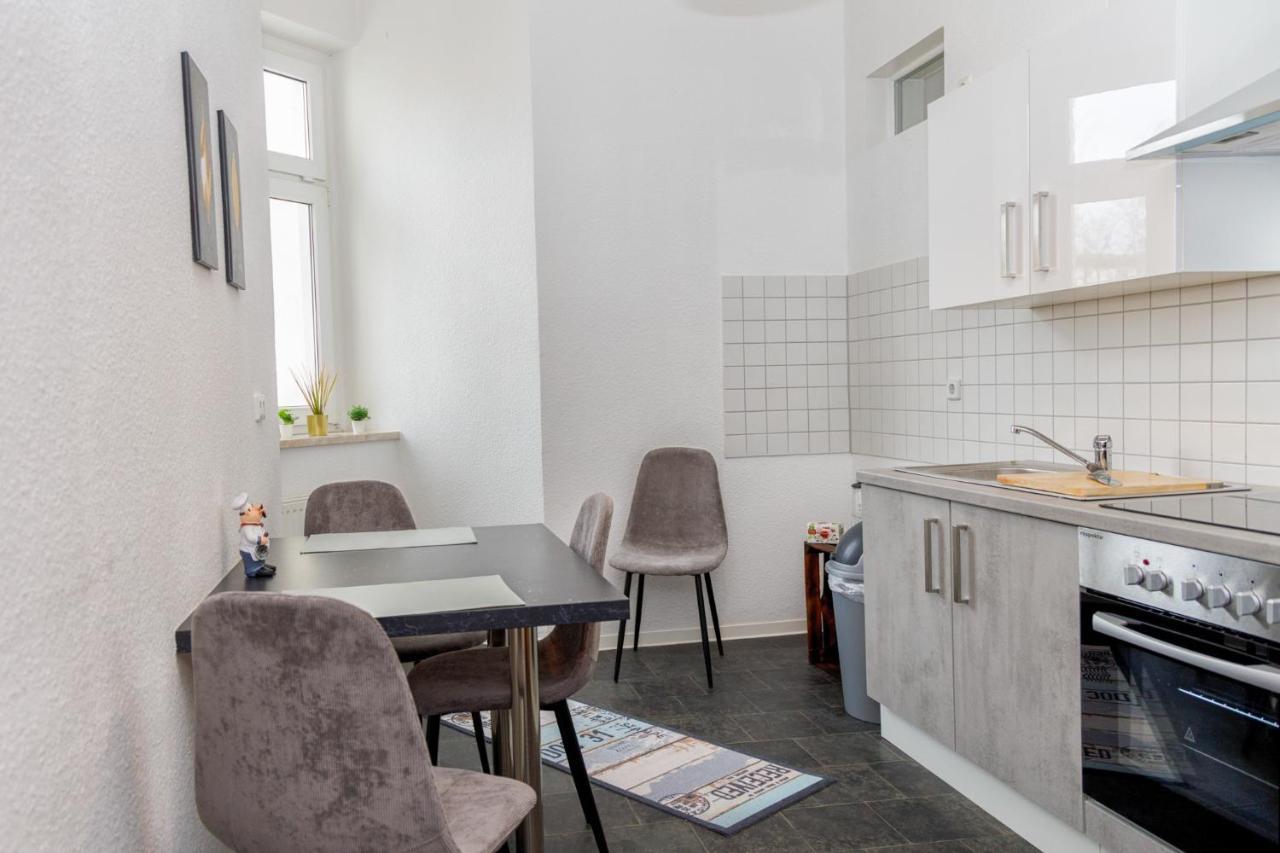 Blue Chili 20 - Zentral In Der City Wlan Bis 4 Pers Magdeburg Eksteriør billede